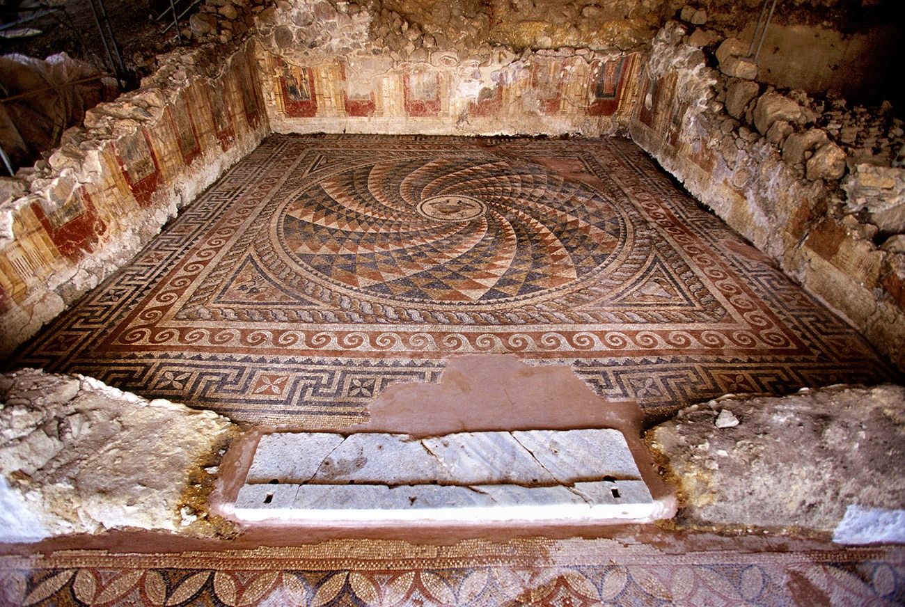 Yamaç Ev ve Roma Villası